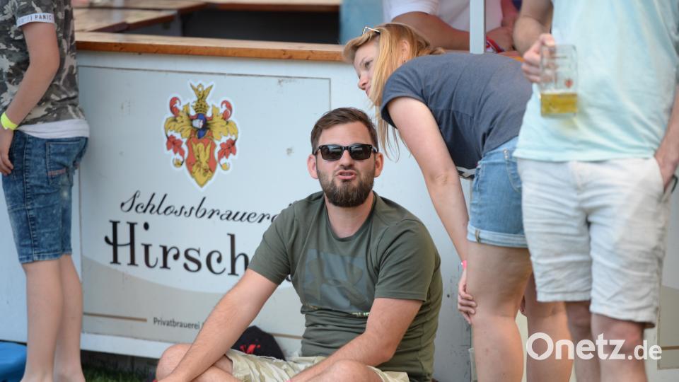 Warten auf den Auftritt. brü