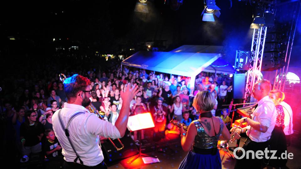 Die Blues Rabbits sorgten mit ihrem gut dreistündigen Auftritt für einen gelungenen Abschluss ihrer diesjährigen Beachparty in Hirschau. brü
