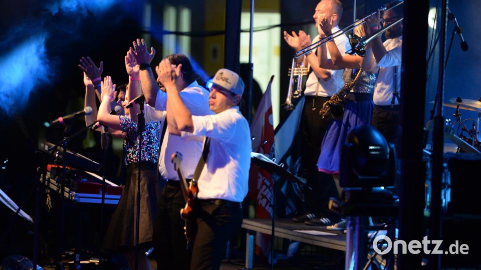Die Blues Rabbits sorgten mit ihrem gut dreistündigen Auftritt für einen gelungenen Abschluss ihrer diesjährigen Beachparty in Hirschau. brü