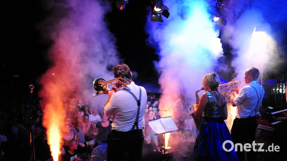Die Blues Rabbits sorgten mit ihrem gut dreistündigen Auftritt für einen gelungenen Abschluss ihrer diesjährigen Beachparty in Hirschau. brü