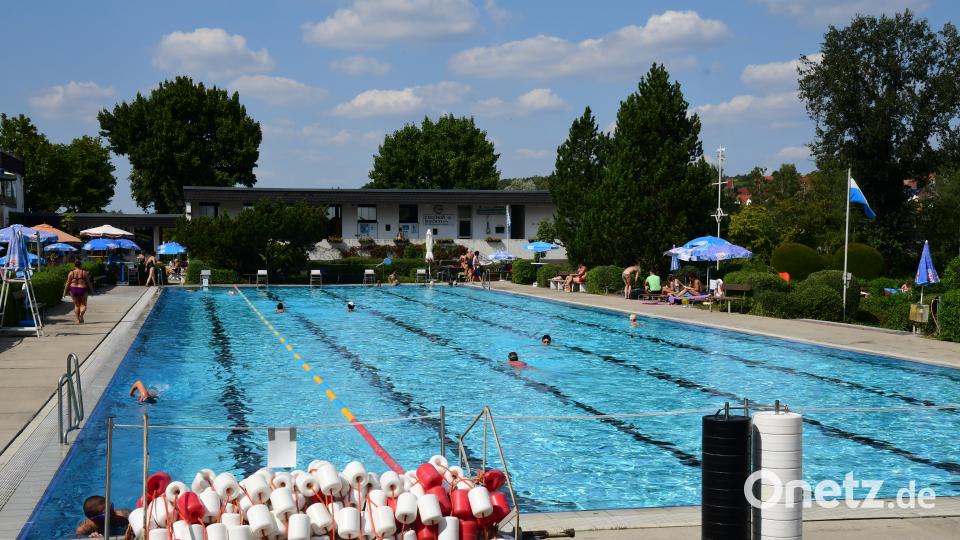 Rieden hat ein 50 Meter langes Schwimmerbecken. Es ist eine Seltenheit in der Region. Petra Hartl