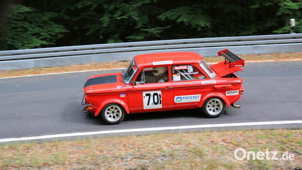 Motorsport zum Anfassen: Der „3. Friedenfelser-Berg-Classic-Preis 2018“ ist ein beeindruckendes Erlebnis für Starter und Zuschauer. Bild: bsc
