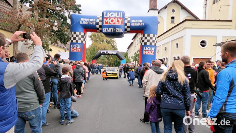 Motorsport zum Anfassen: Der „3. Friedenfelser-Berg-Classic-Preis 2018“ ist ein beeindruckendes Erlebnis für Starter und Zuschauer. Bild: bsc