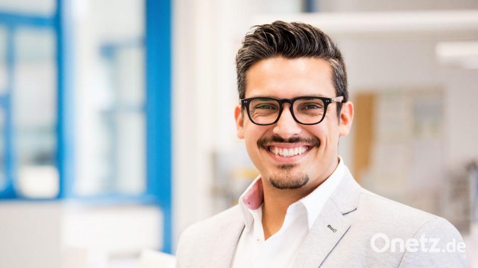 Philipp Butz hat sich für einen Mix aus Oberlippen- und Kinnbart entschieden. Ein mehrwöchiger USA-Aufenthalt hat den Amberger (32) vor fünf Jahren auf den Geschmack gebracht: „Ich wollte es ausprobieren. Dann habe ich den Bart so zugeschnitten, wie er mir am besten gefallen hat.“ Seine Mutter sei begeistert gewesen, die Freundin findet’s auch gut. Vorteil dieser Variante: „Ich brauche für das Stutzen weniger Zeit, als wenn ich mich rasieren würde.“ Bild: exb