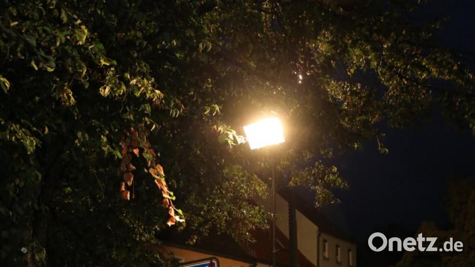Bei einer praktischen Übung in Floß vertiefen alle Einsatzkräfte ihre Kenntnisse. Bild: exb