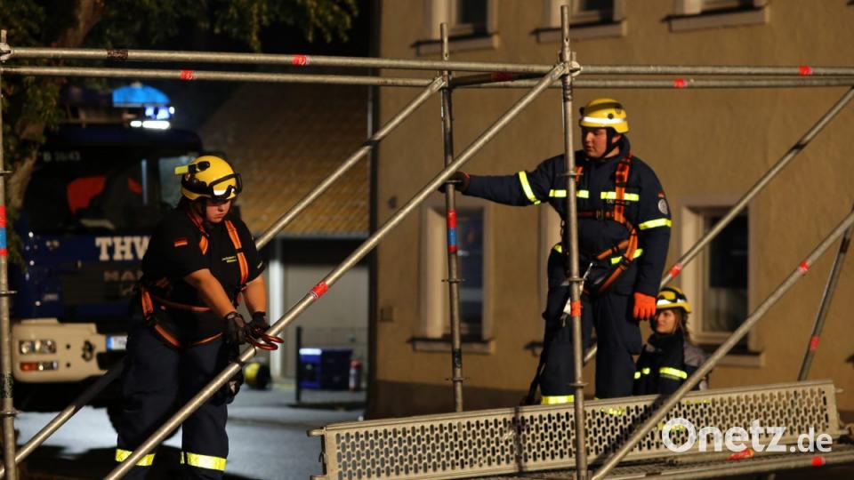 Bei einer praktischen Übung in Floß vertiefen alle Einsatzkräfte ihre Kenntnisse. Bild: exb