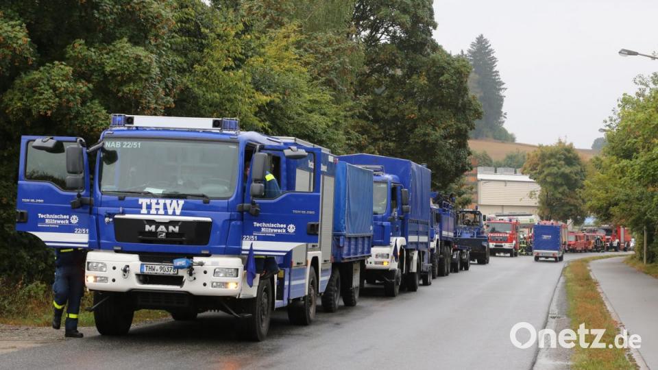 Bei einer praktischen Übung in Floß vertiefen alle Einsatzkräfte ihre Kenntnisse. Bild: exb