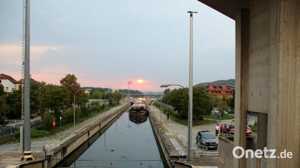 Auf der Donau wurde am Dienstag ein starker Ölfilm bemerkt. Bild: Alexander Auer