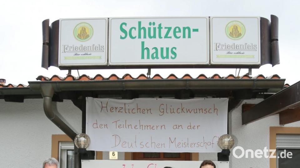 Stolz sind die Kastler Schützen auf ihre erfolgreichen Teilnehmer. Bild: hwk
