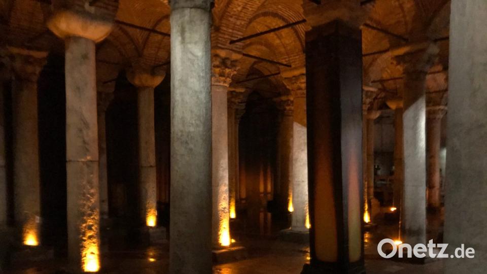 Auf Dan Browns Spuren - die berühmte Zisterne Cisterna Basilica unter der Hagia Sophia, Schauplatz des Finales aus dem Werk "Inferno". Bild: sne