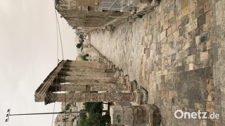 Stets wandelte man auf antiken Spuren, wie hier auf einer Säulenstraße in Amman. Bild: sne