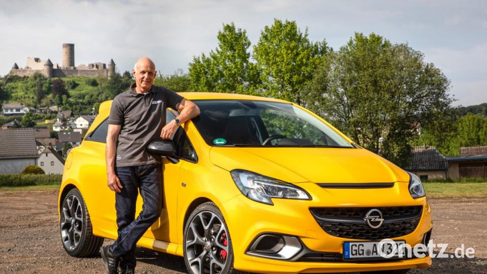 Volker Strycek with Opel Corsa GSi Bild: Opel GmbH