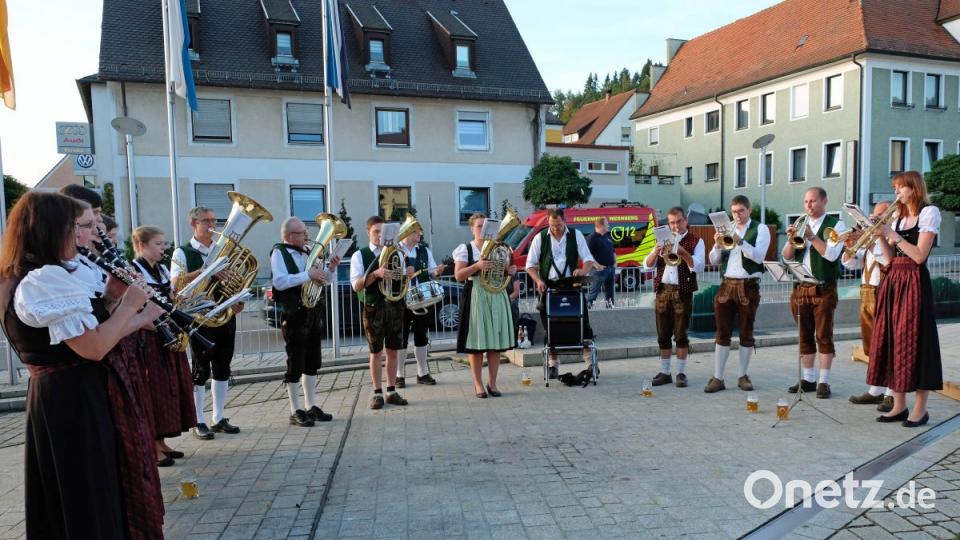 Standkonzetrt der Naabtaler Bild: twi