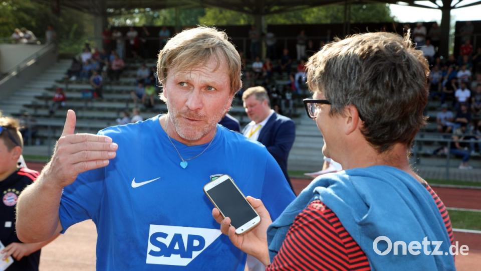 Immer für ein Statement bereit: Ansgar Brinkmann stellte sich den Fragen der Presse. Bild: Gerhard Götz