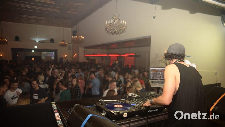 Amberg tanzt. Im Casino Saal mit Freez (PandaParty / LIVING HIPHOP / München) Bild: brü