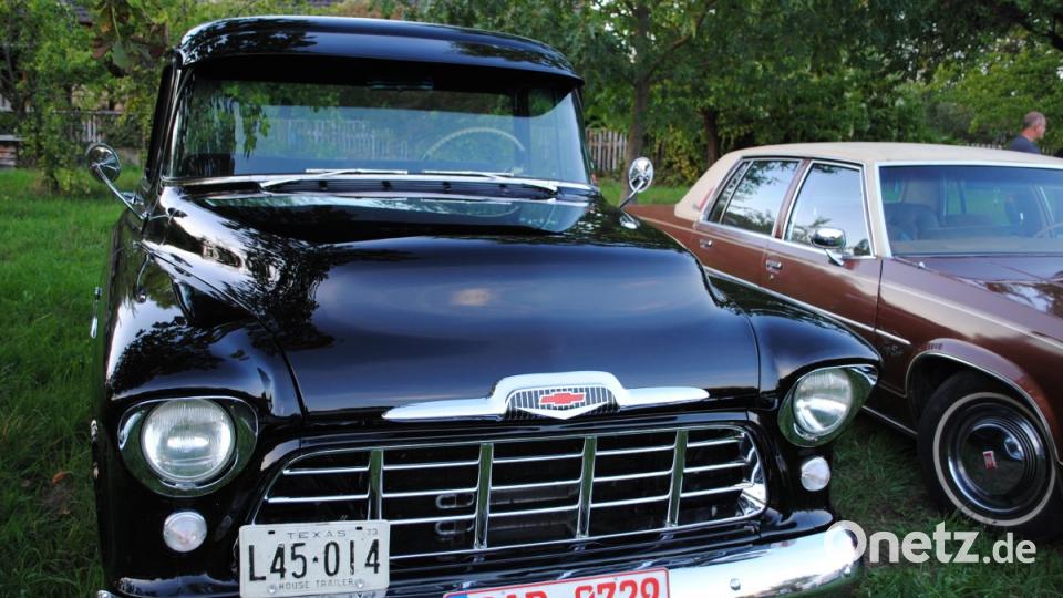 Das fünfte Rockabilly Fire in Neudorf bei Luhe war wieder ein voller Erfolg. So schön konnten nur die 50er Jahre gewesen sein. Bild: gag