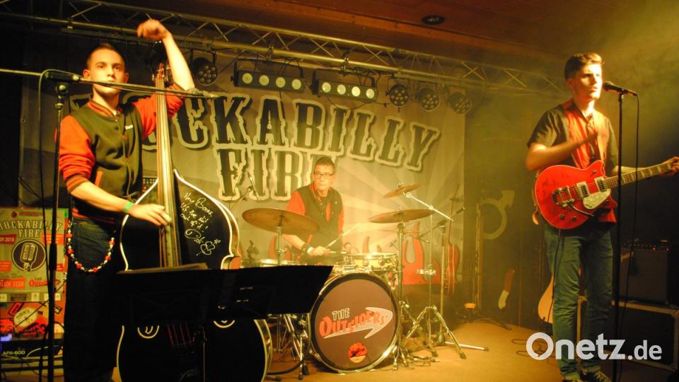 Irgendwie scheinen die 50-er Jahre die Schönsten gewesen zu sein. Tolle Autos, tolle Musik, wunderschöne Frauen in tollen Kleidern und Frisuren, stramme Männer, die super tanzen konnten. Back to the 50&#039;s! Bild: gag