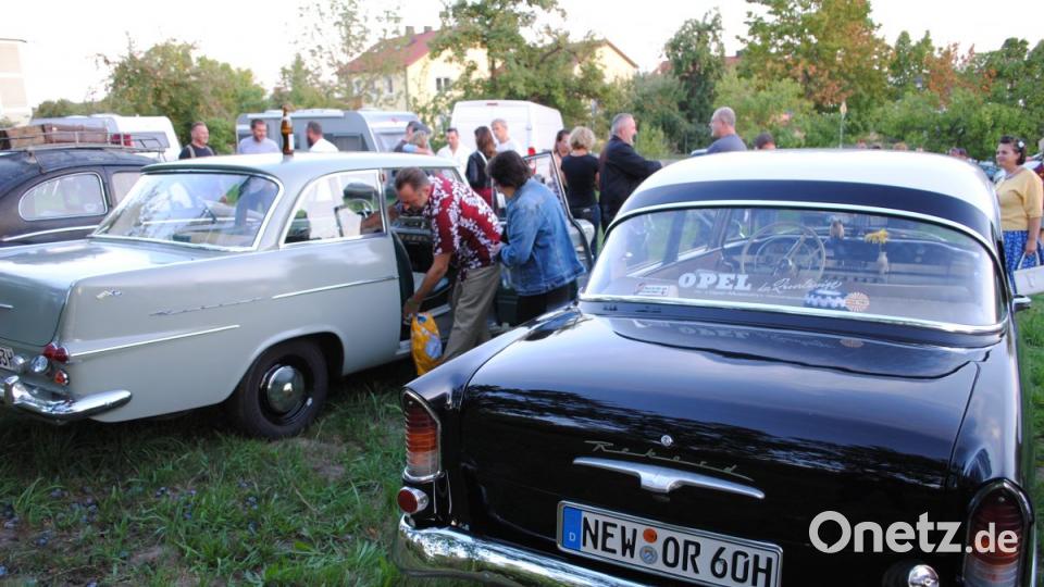 Das fünfte Rockabilly Fire in Neudorf bei Luhe war wieder ein voller Erfolg. So schön konnten nur die 50er Jahre gewesen sein. Bild: gag