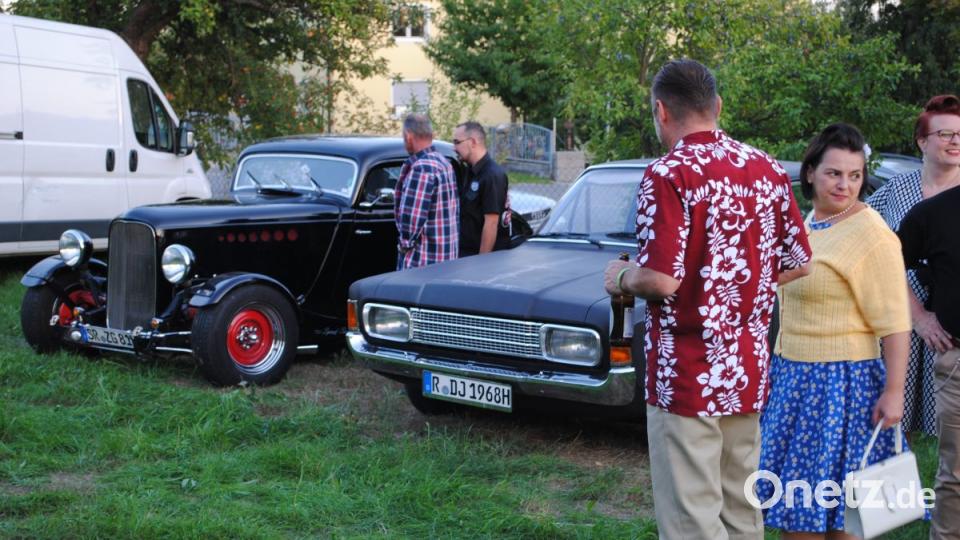Das fünfte Rockabilly Fire in Neudorf bei Luhe war wieder ein voller Erfolg. So schön konnten nur die 50er Jahre gewesen sein. Bild: gag