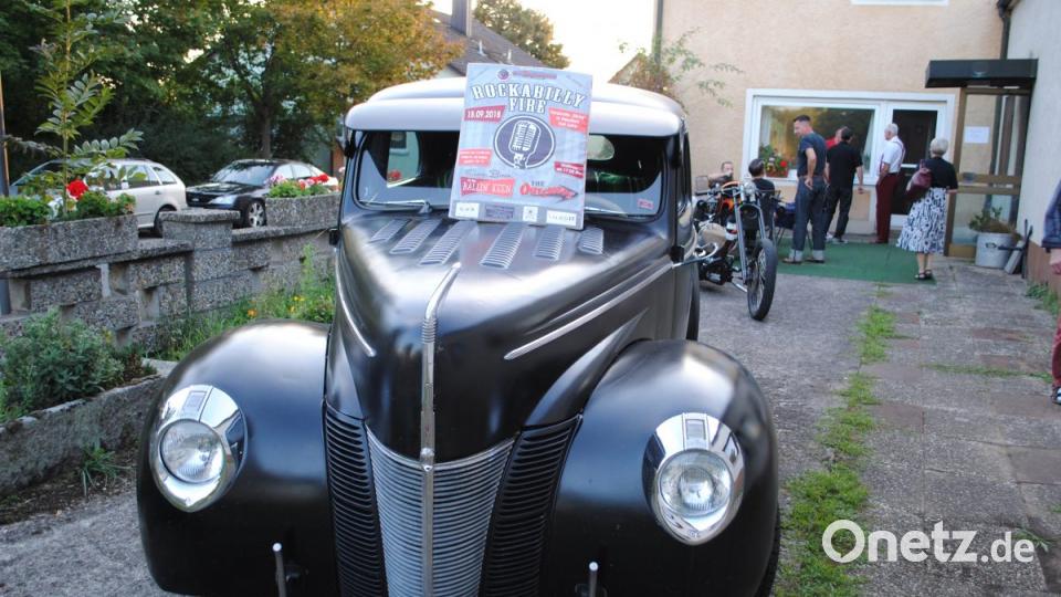 Das fünfte Rockabilly Fire in Neudorf bei Luhe war wieder ein voller Erfolg. So schön konnten nur die 50er Jahre gewesen sein. Bild: gag