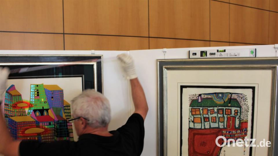 Technischer Leiter Johann Wallner ist Perfektionist. Immer wieder werden Abstände kontrolliert und nachgemessen. Bild: Dagmar Williamson