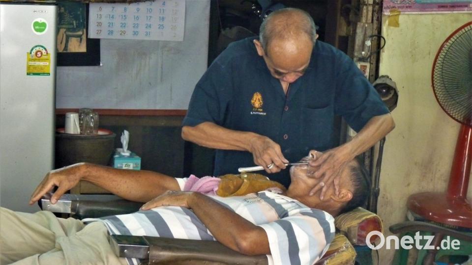 Wer authentisches Leben in Bangkok sucht, braucht nur ein paar Schritte abseits der Touristenwege zu gehen. Bild: bz