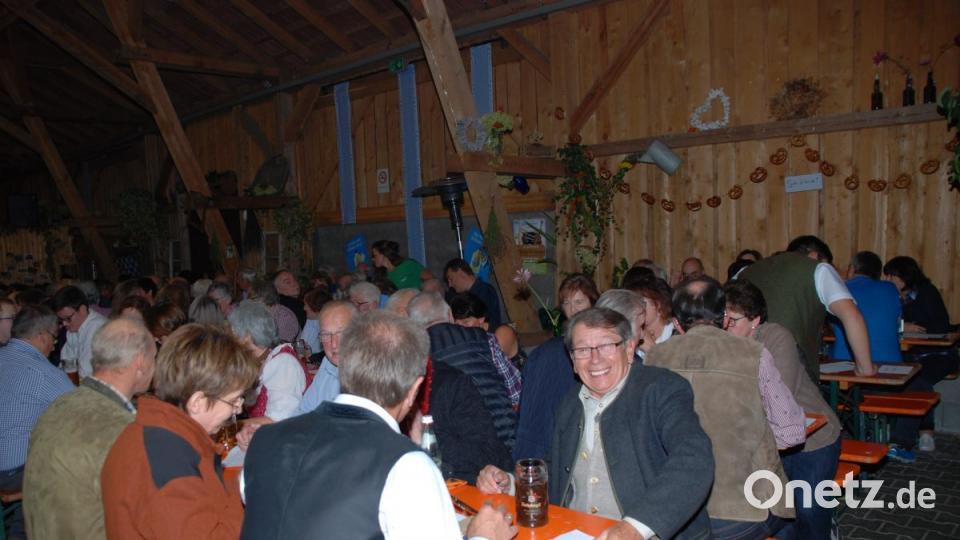 Der Feststodl in Fuchsberg war vollbesetzt. Bild: Portner