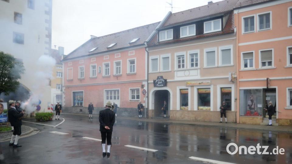 Feuer frei für die Böllerschützen. Bild: brü