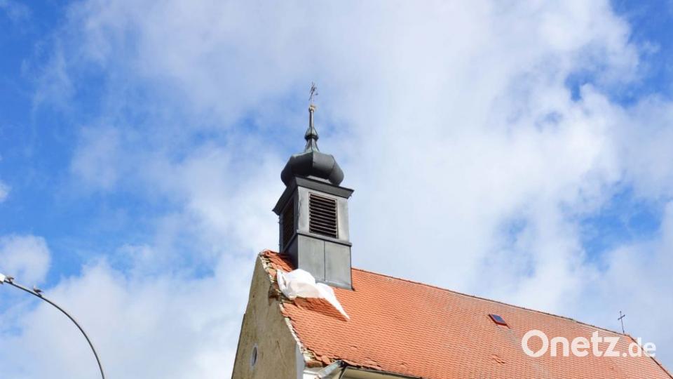 Sturmschäden an der Kirche in Altzirkendorf. Bild: ü