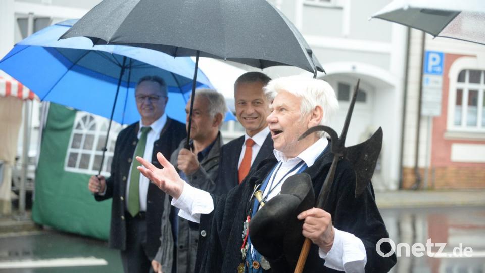 Herzlich willkommen sagt Nachtwächter Tschung. Bild: brü