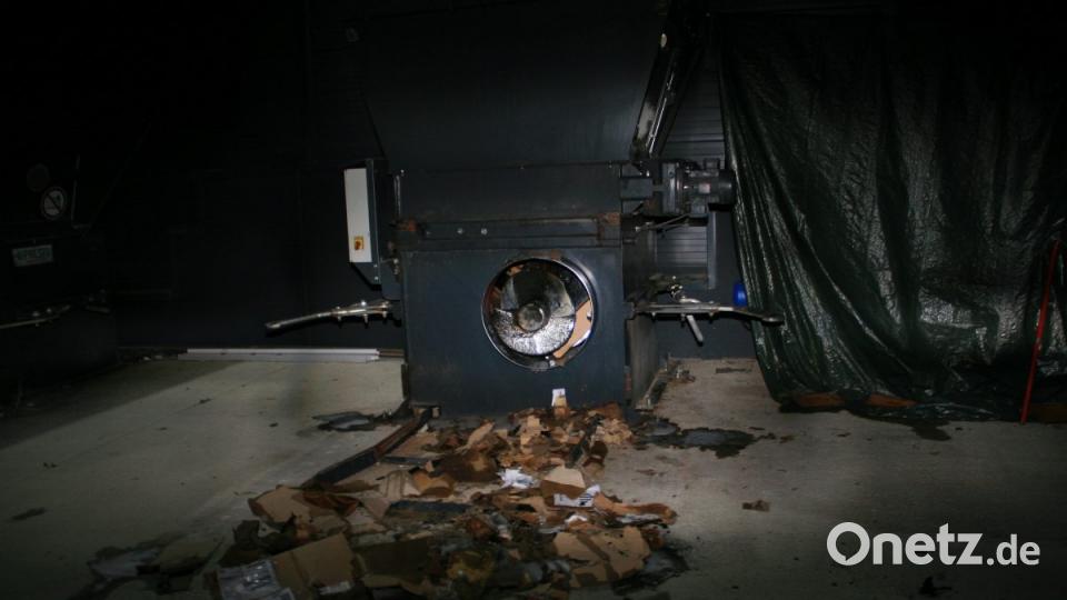 Ein Akku hatte die Kartonagen in Brand gesetzt. Bild: wro