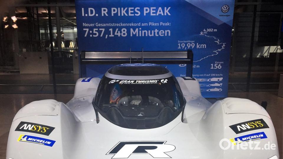 Mit einer Fabelzeit hat beim legendären Pikes Peak Bergrennen in Colorado ein 680 PS starker E-Bolide den Allzeitrekord geschafft. Der erste Sieg eines reinen E-Sportlers über die Allmacht der Verbrenner. Bild: bz