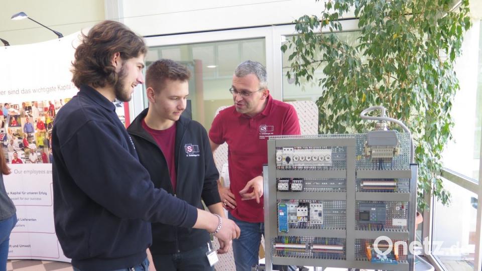Beratung am Infostand der Firma Schittinger. Bild: jzk