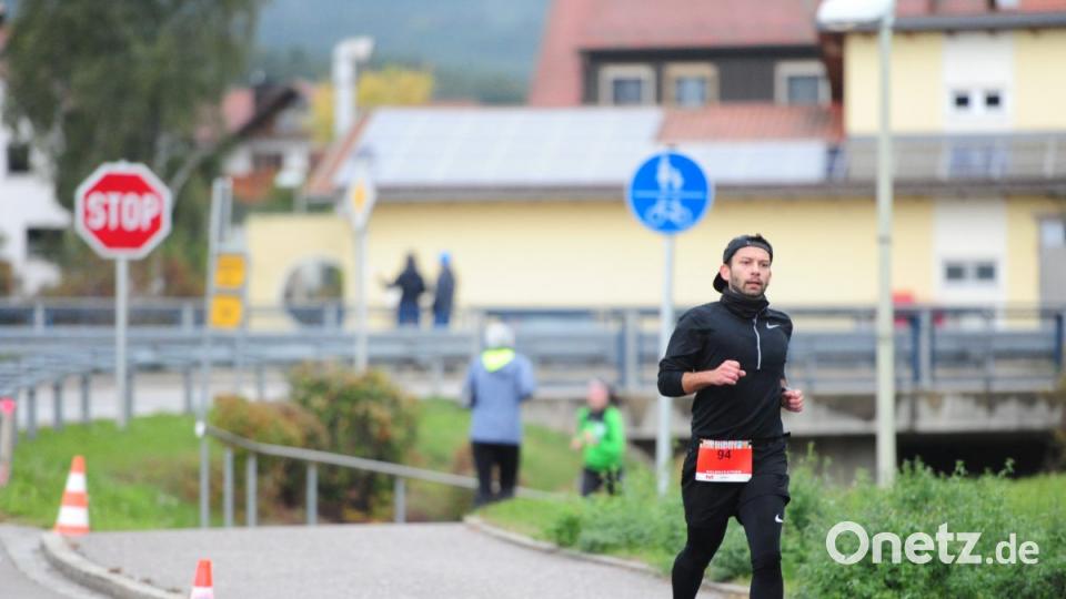 Auf dem Rundkurs durch Etsdorf. Bild: brü