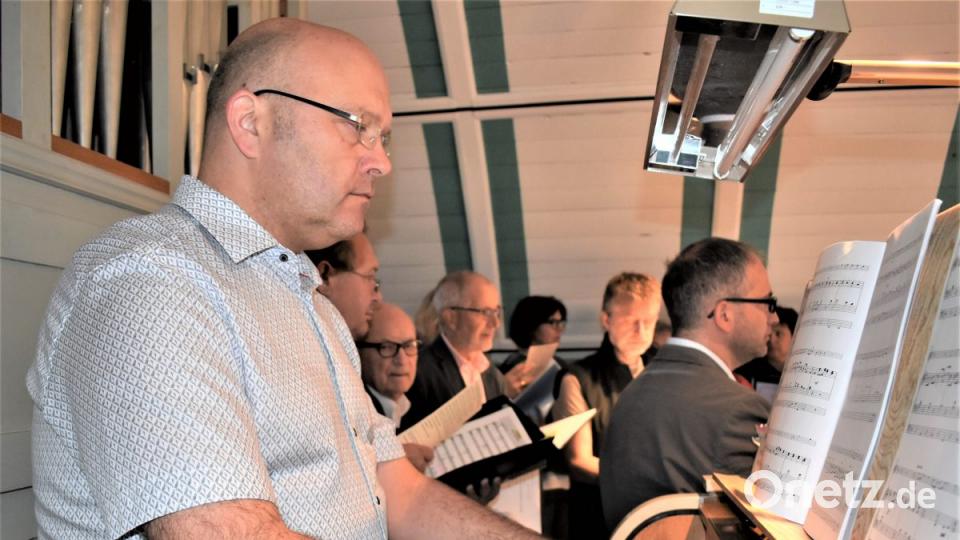 Bei der Einweihung der Michaelskirche ist auch musikalisch etwas geboten. Bild: rgr
