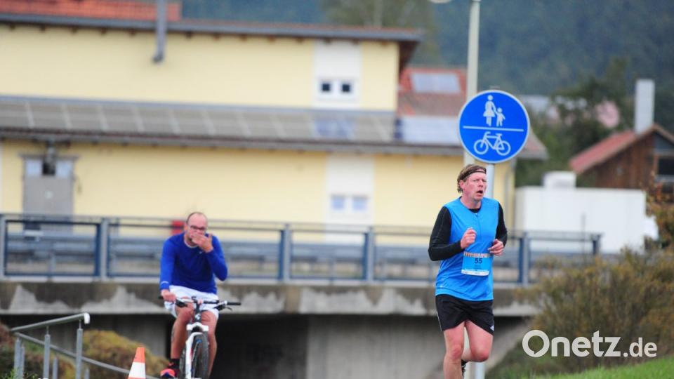 Auf dem Rundkurs durch Etsdorf. Bild: brü