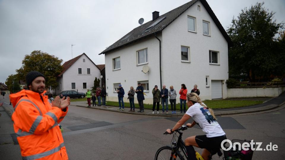 Auf dem Rundkurs durch Etsdorf. Bild: brü