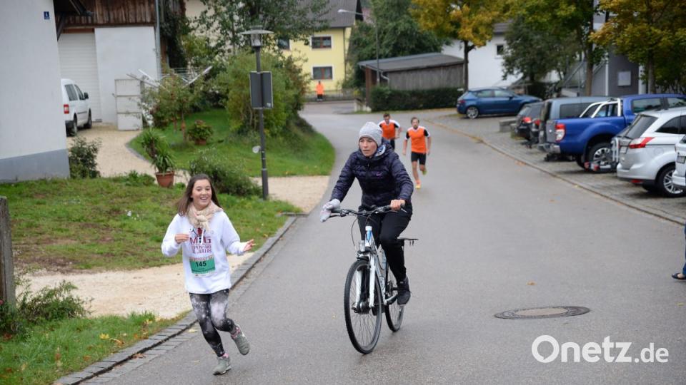 Auf dem Rundkurs durch Etsdorf. Bild: brü