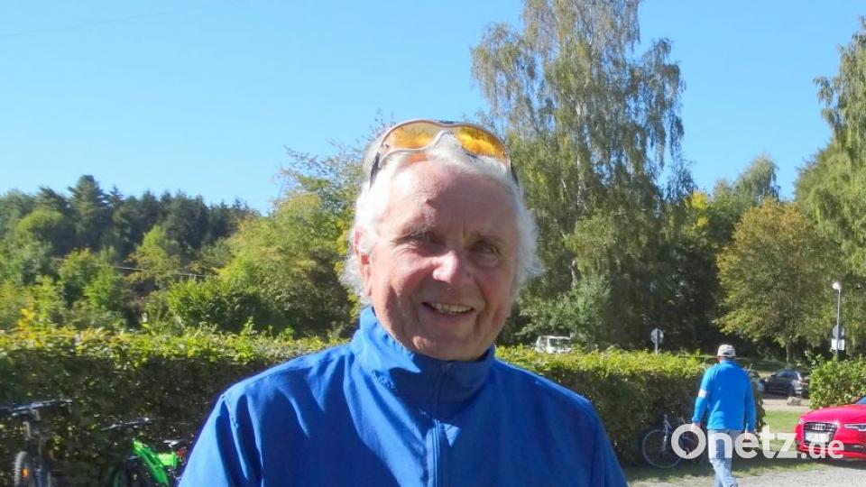 Hans Gleich beweist als ältester Teilnehmer: Sport hält fit und Radfahren ist gesund. Bild: bkr