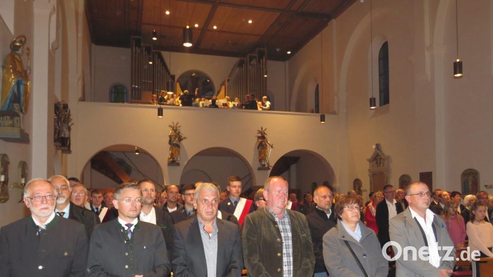 Viele der Ehrengäste nehmen auch am Festgottesdienst teil. Bild: ubb
