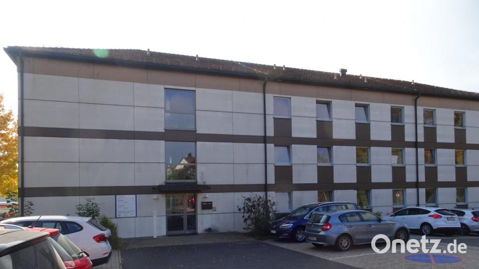 Die Außenfassade des Gebäudes soll auch noch renoviert werden. Bild: rti