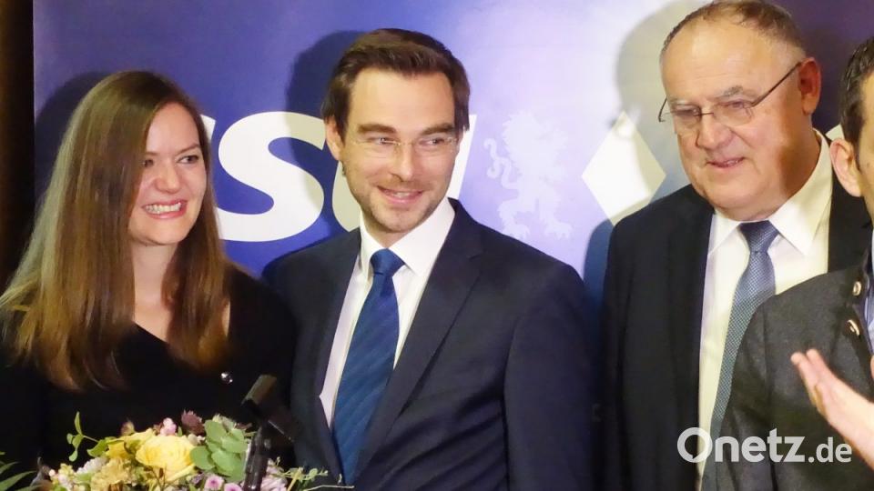 Stephan Oetzinger und Lothar Höher (rechts). Josef Wieder
