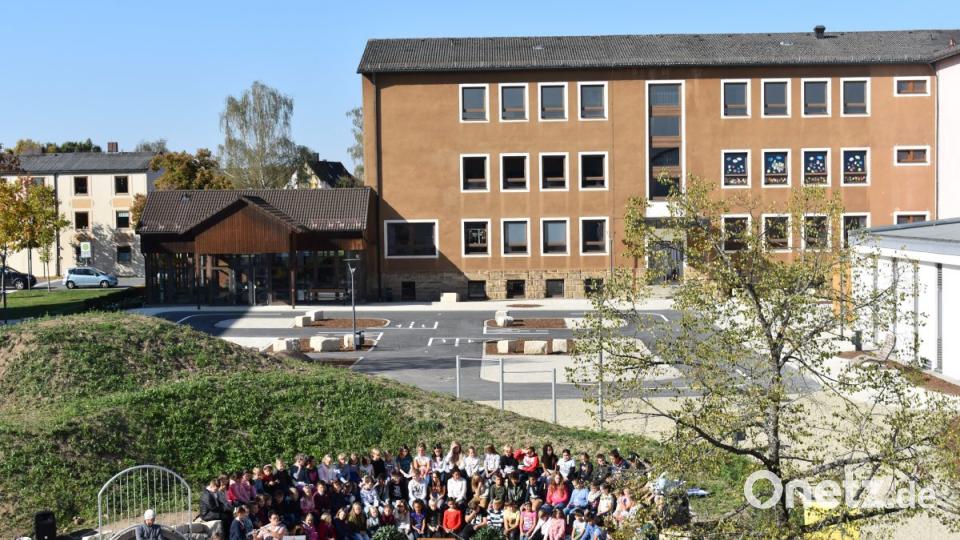 Der Schulhof von oben. Bild: rgr