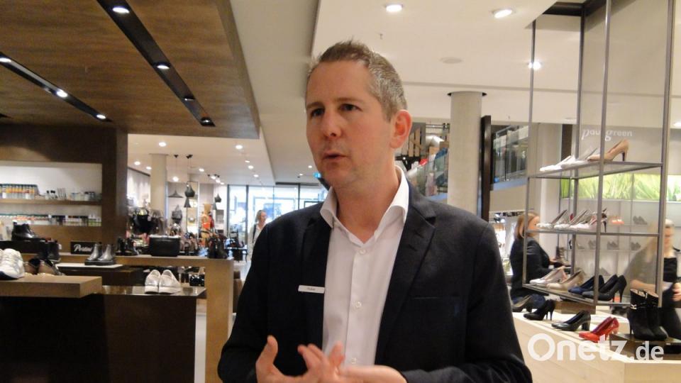 Johannes Huber leitet mit seinem Bruder das Modehaus Garhammer in Waldkirchen. Bild: esa