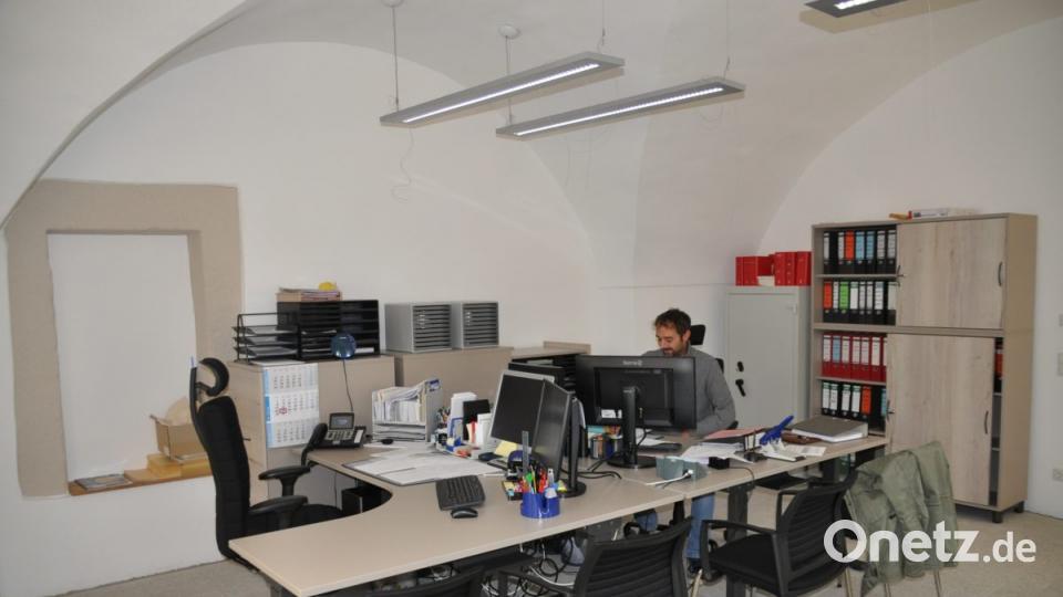 Die Kasse und das Standesamt mit Wolfgang Groß. Bild: ak