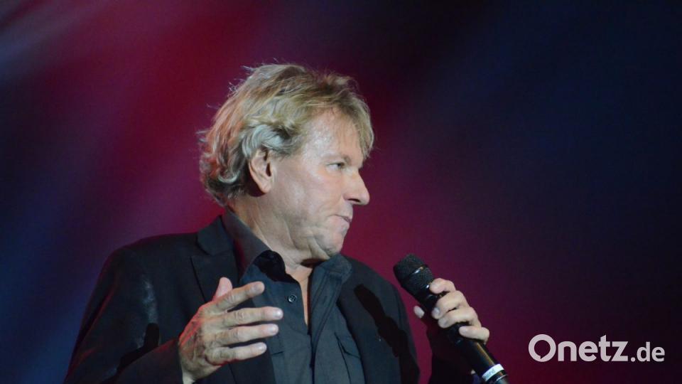 Schlagerstar Bernhard Brink überzeugte nicht nur mit seinen alten Liedern, sondern auch mit neuem Material, das unter anderem der "Unheilig"-Graf für ihn geschrieben hat. Bild: Kunz