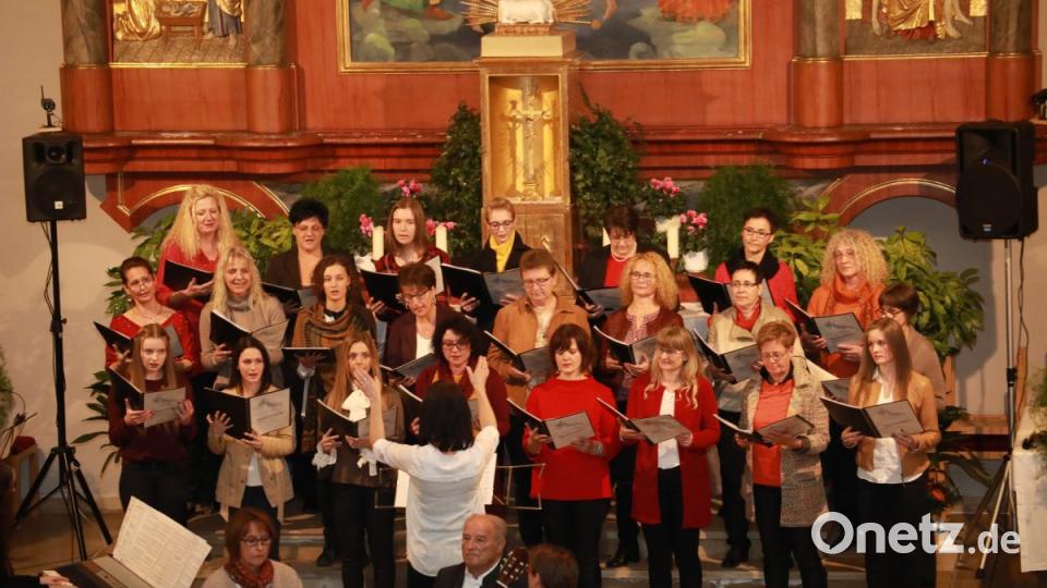 Quersinger unter der Leitung von Angelika Hederer Bild: njn