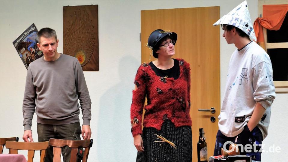 Oh je, nun ist die Emma angekommen! Nachdem sie mit Karacho im Schweinestall landete, stehen die Zeichen sofort auf Zoff mit der lieben Verwandtschaft. Bild: wlr