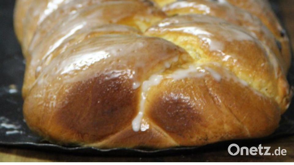 Einige Bäcker im Kreis Amberg-Sulzbach backen noch Spitzwecken. Sie werden dazu oft stückweise in den Ofen geschoben. Bild: upl