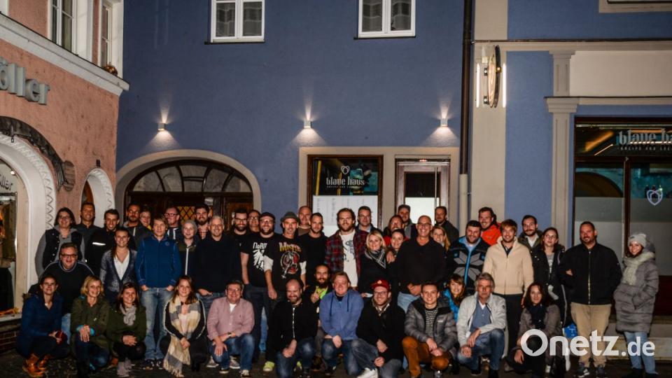 Wir sagen Danke! Alle Organisatoren, Helfer und Bands des Wir sind Amberg Konzerts freuen sich, mit ihrem Erfolg die gemeinnützigen Einrichtungen in ihrer Stadt Amberg unterstützen zu können. Bild: brü